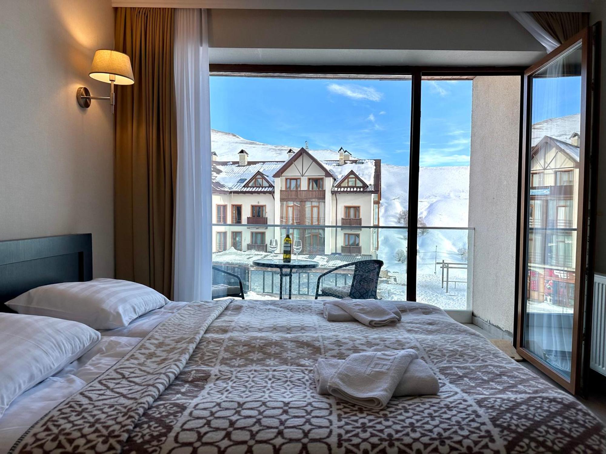 New Gudauri Alpen Apartments ภายนอก รูปภาพ
